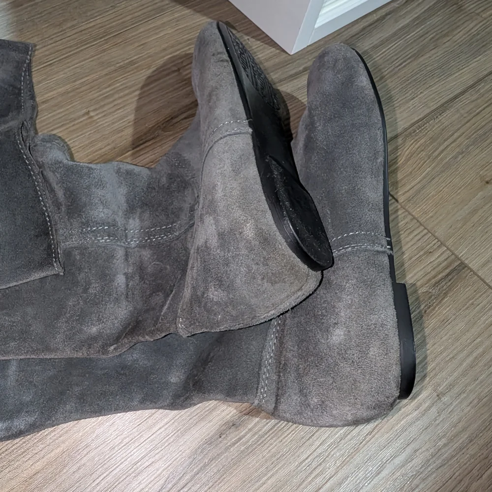 Chinese Laundry Gray Over the Knee Suede Boots